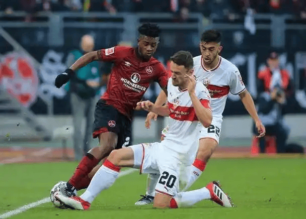 罗马主场拼头名，斯图加特残阵抗意甲